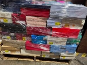 🚨Fresh K@hl’s apparels & sneakers just in. $450 / Clothes pallet - $899/ sneakers pallet!
