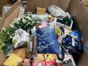 🚨 NEW K@HL’S loads just arrived.

These are mixed household items, beddings , kitchenwares, home decors, appliances, cookwares, etc…!

All brand New items- $399/ Pallet!